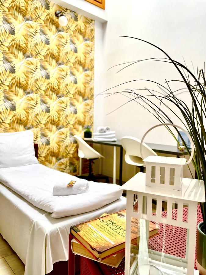 Happy Living Hostel Wrocław Buitenkant foto